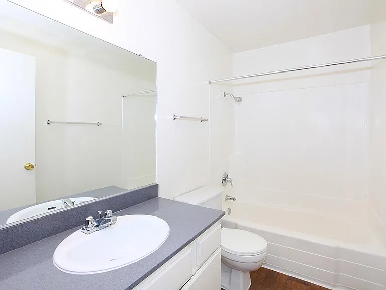 Five Coves Apartment Homes — Photo 30
