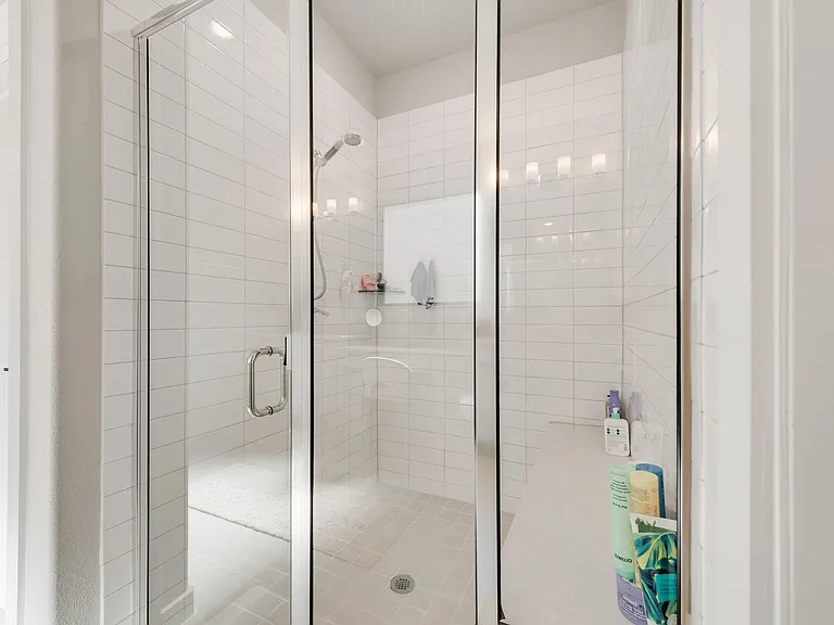 211 Coyote Creek Dr — Photo 20