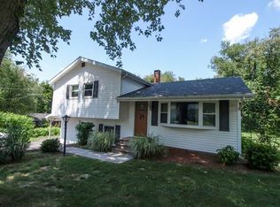 307 Overlook Dr, Hurley, NY 12443