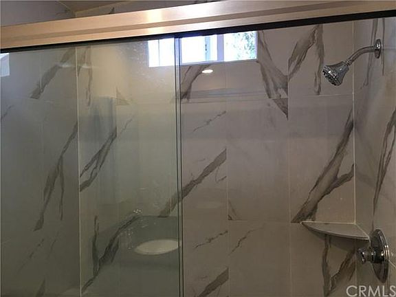 4th image of 43 S Grand Oaks Ave APT B