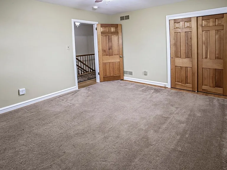 705 Ashford Rd — Photo 47