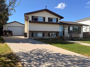 54 North Ave #4404, Donnelly, AB T0H1G0