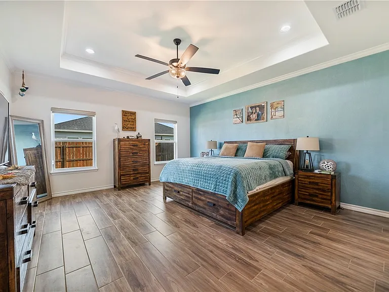 11526 S Creek Dr — Photo 12