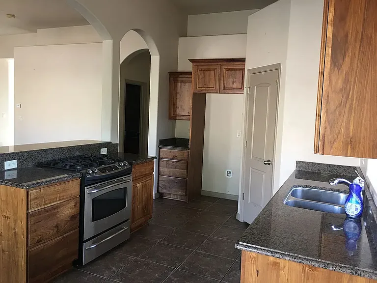1045 E Birken St — Photo 3