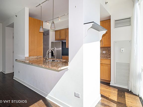 5th image of 505 N McClurg Ct APT 805