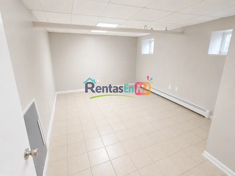 285 Goldsmith Ave #CC — Photo 3