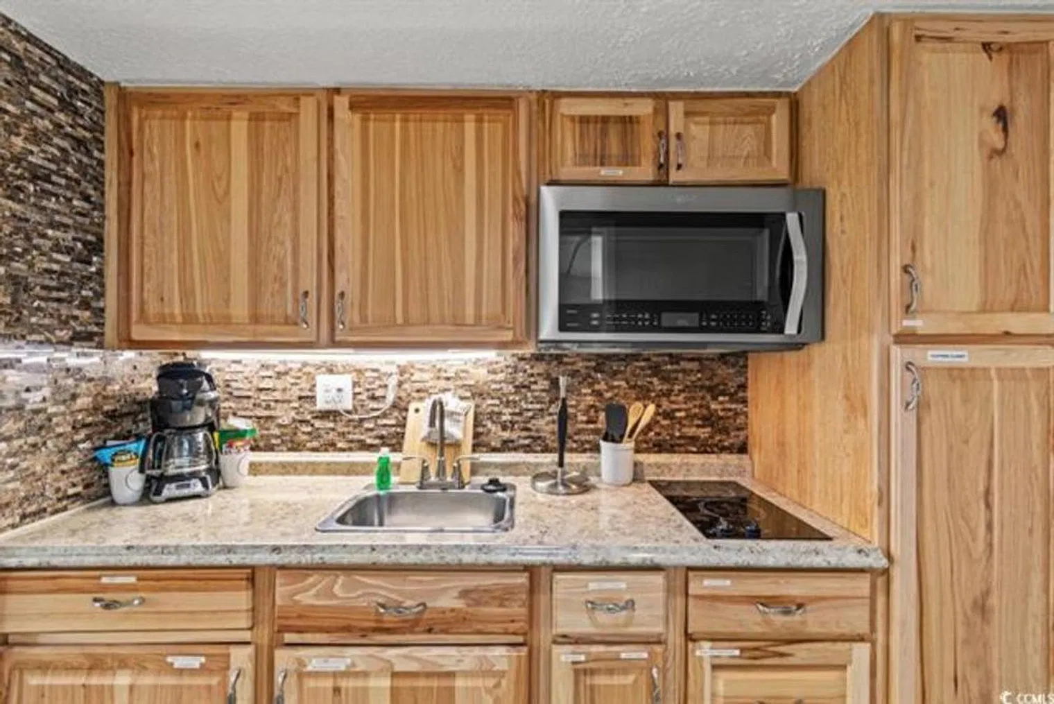 Studio, 1.0 bath, 376 sqft, $2,373 — Photo 2