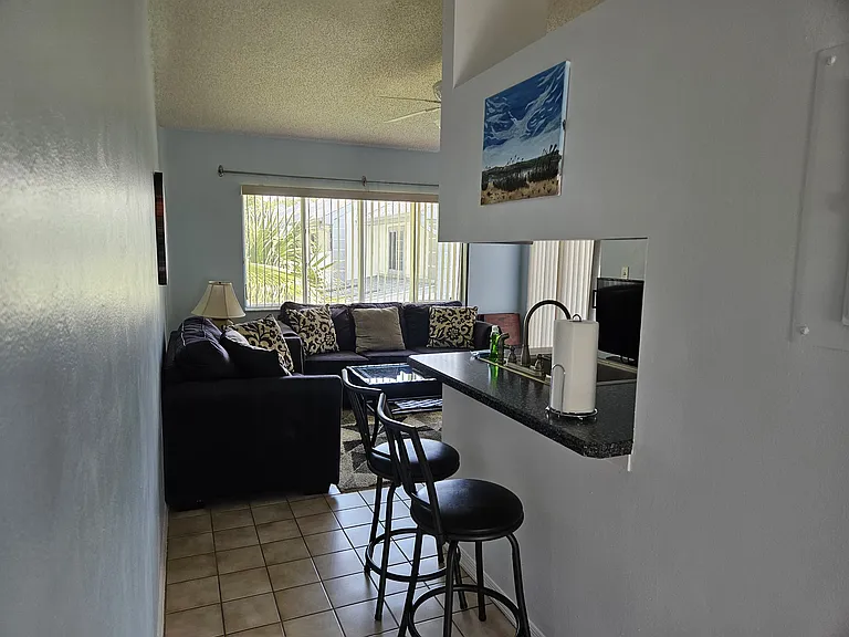 114 Beach Park Ln — Photo 5