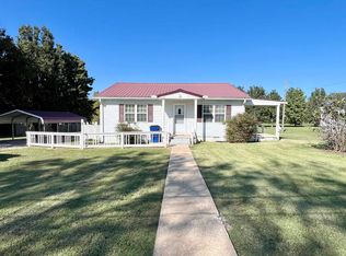 206 Willow Dr, Adamsville, TN 38310