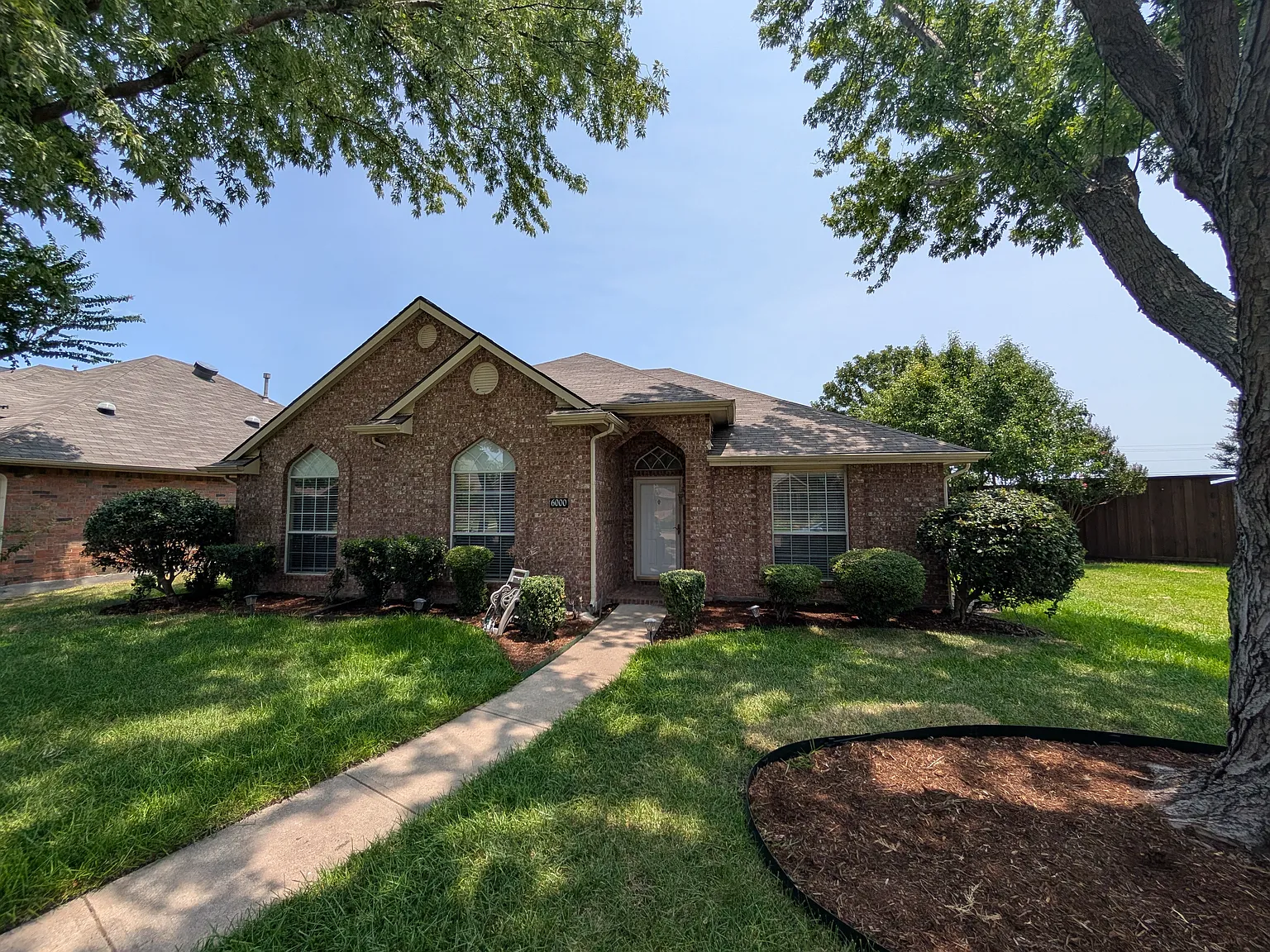 3 bed, 1785 sqft, $2,395 — Photo 1