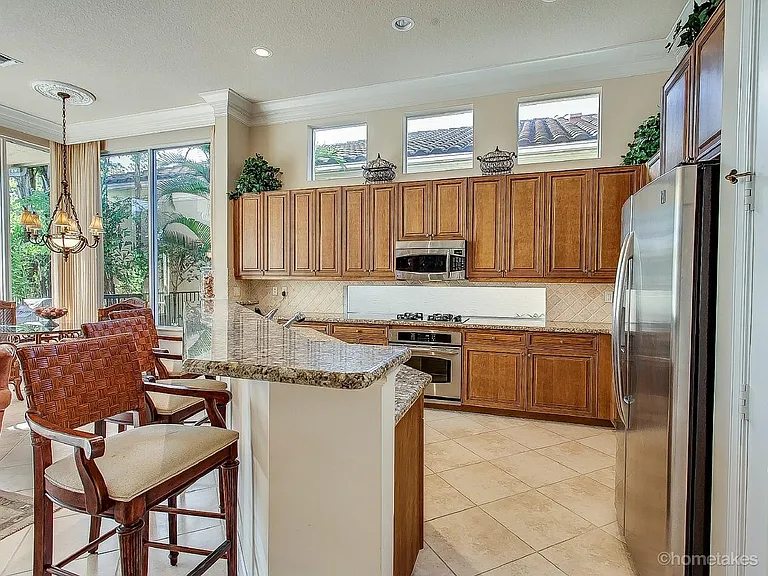 116 Bianca Dr — Photo 8
