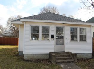 2719 Dewitt Ave, Mattoon, IL 61938