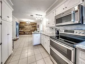 218 Tanglewood Dr — Photo 13