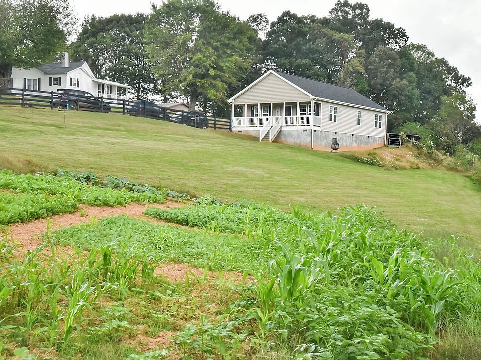 Move-in ready ranch home