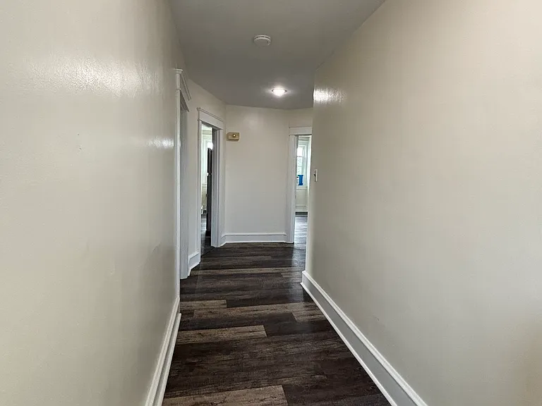 724 Main St #3 — Photo 3