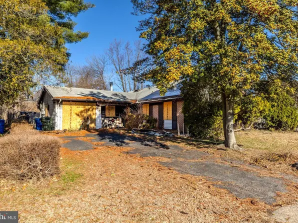 23 Spiralwood Ln, Willingboro, NJ 08046