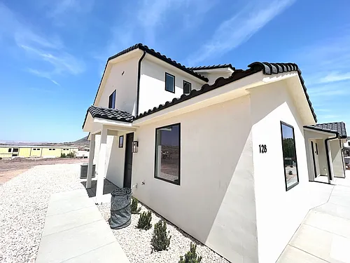 1060 W Province Way Photo 1