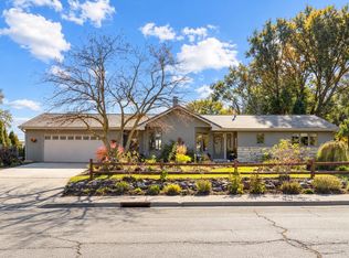429 College Ave, Howards Grove, WI 53083