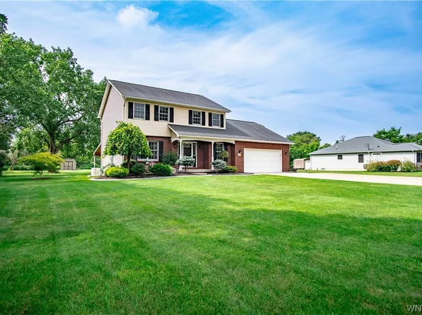 1401 Schoellkopf Rd, Lake View, NY 14085