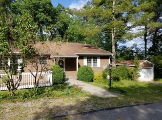 49 Oak Ln, Sparta, TN 38583