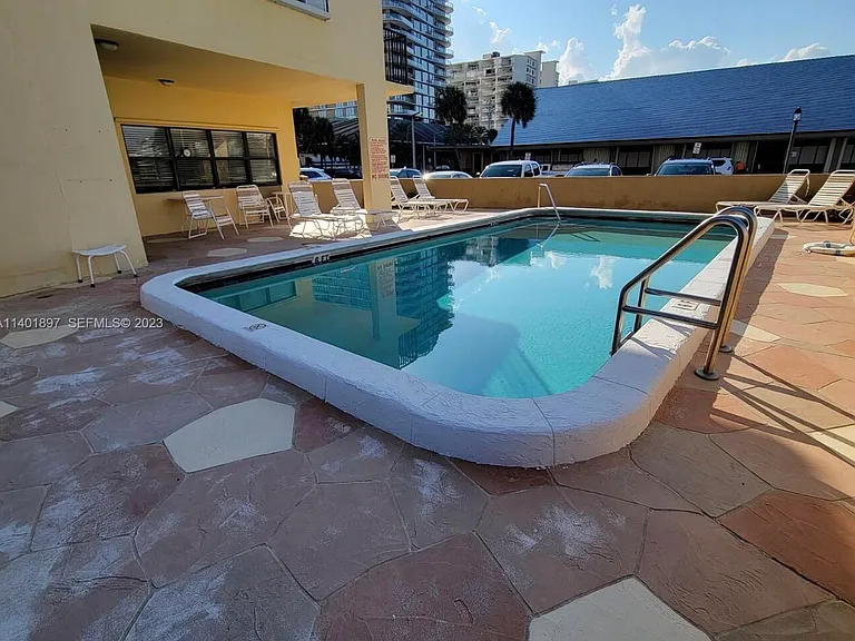 801 N Ocean Blvd #802 — Photo 28