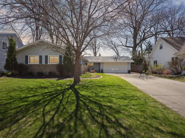 701 E Hoover Ave, Appleton, WI 54915