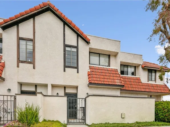 27612 Nugget Dr APT 5, Santa Clarita, CA 91387
