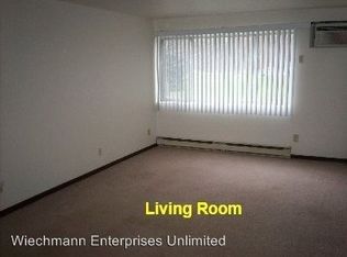 821 Bel Ric Dr APT 10, Kewaskum, WI 53040