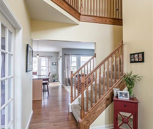 3rd image of 5244 Whitecliff Dr