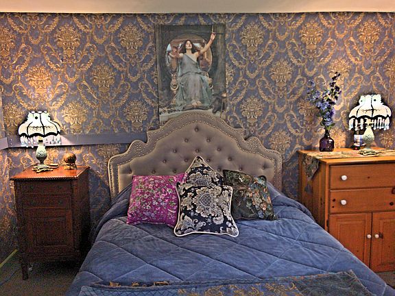Master bedroom with Queen size bed