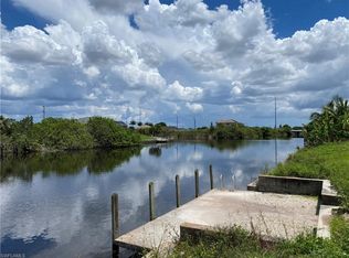909 NW 3rd Pl, Cape Coral, FL 33993