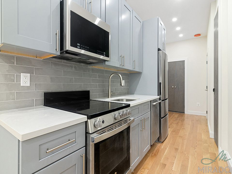 1st image of 58 Saint Marks Pl APT 2