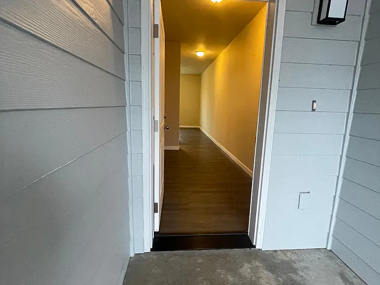 1903 Ahlers Ave #1 — Photo 3