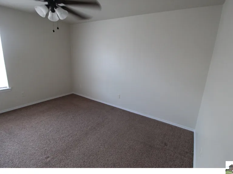 402 Bowden Ave #B — Photo 16
