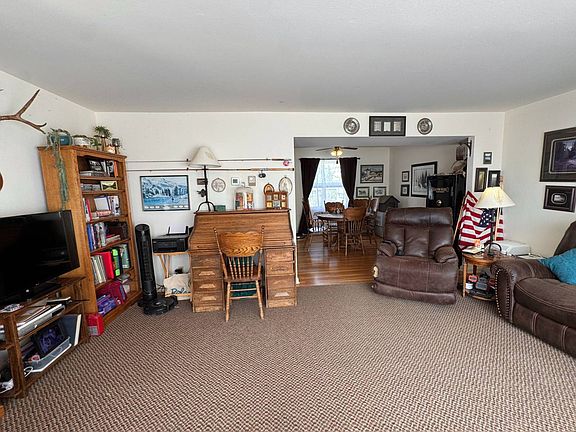 5th image of 304 Cedar St #A