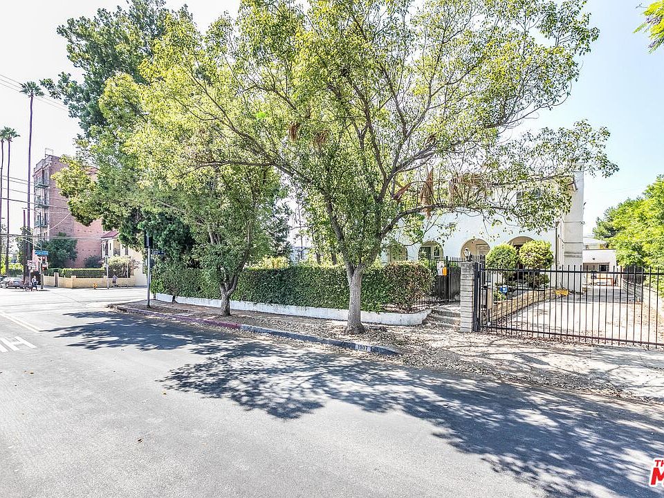 1st image of 1907 N Wilton Pl