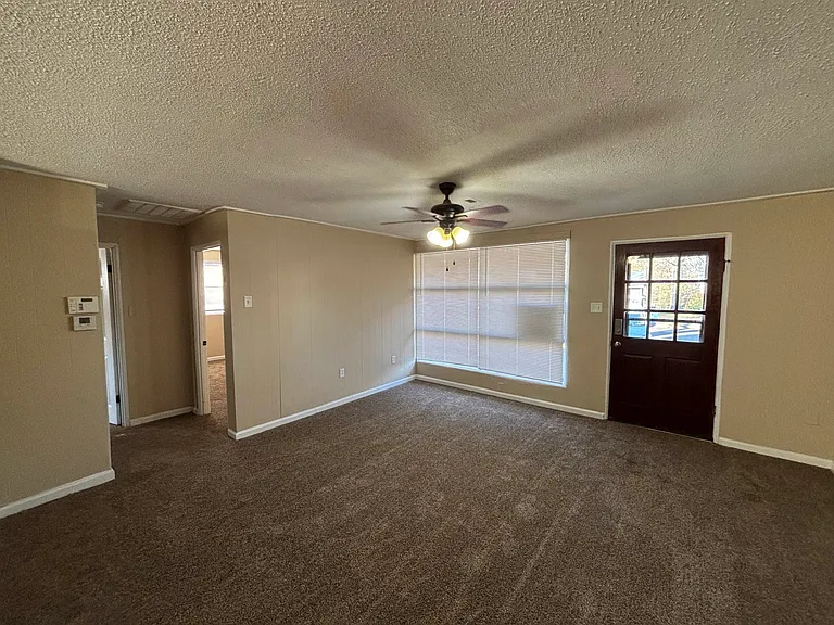 23 Hiland Pl #B — Photo 2