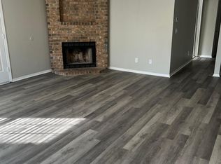 4362 W Thrasher Dr, Fayetteville, AR 72704