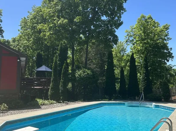 1715 Algonquin Drive, Baraboo, WI 53913