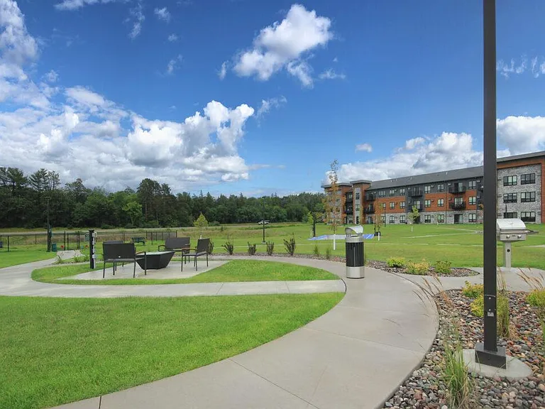 Courtyard — Photo 13