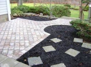 107 Locust Hill Dr, Rochester, NY 14618