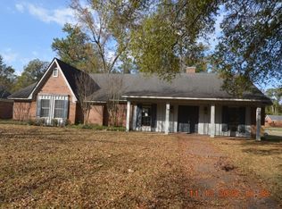 1505 Woodcrest Cv, Greenville, MS 38701