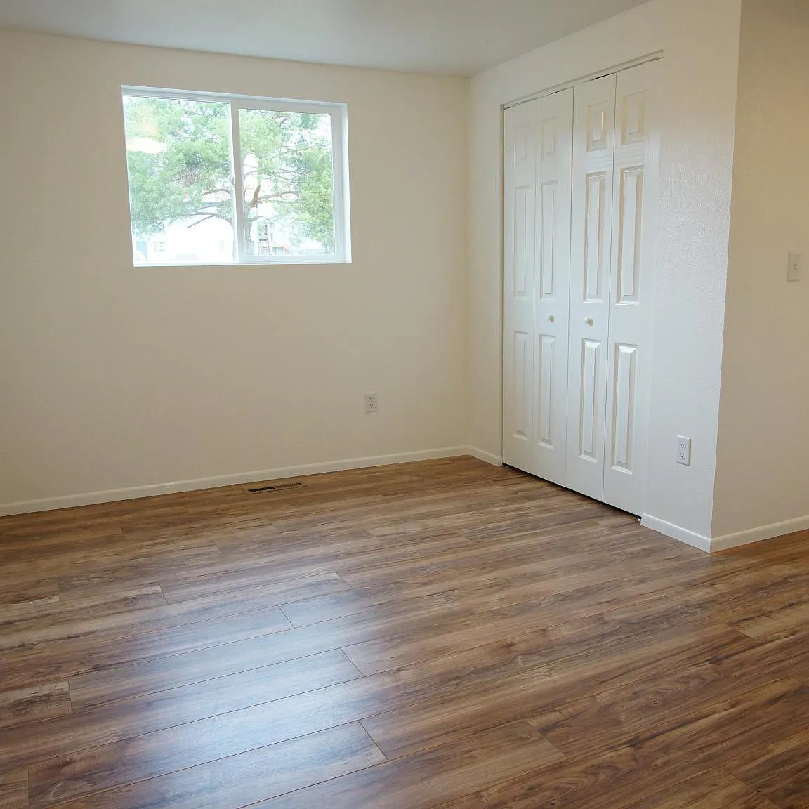 2 bed, 850 sqft, $1,275 — Photo 4