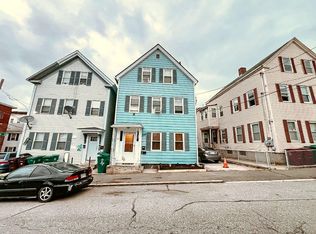 28 Chapel St #2, Lowell, MA 01852