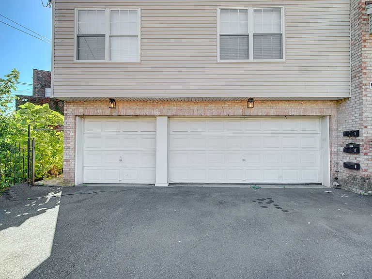22-24 Avon Ave #1 — Photo 7