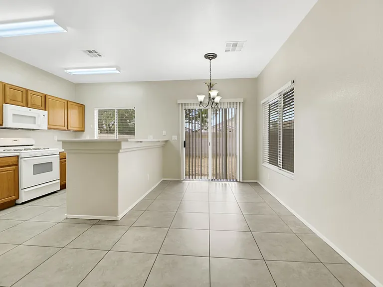 1624 Clint Canyon Dr — Photo 4