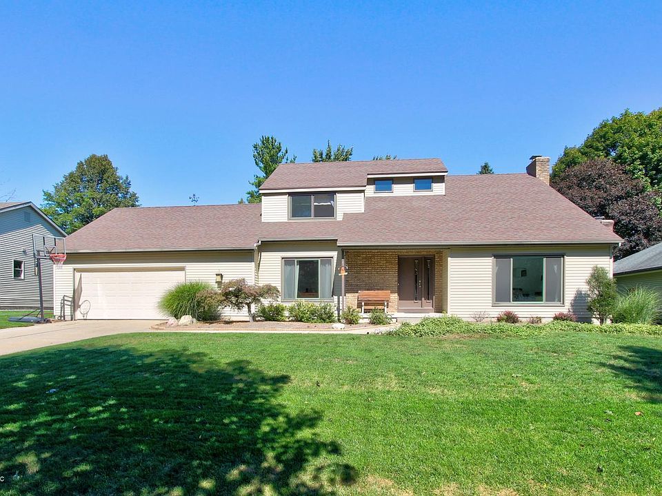 1st image of 2561 Westbrook Dr NW