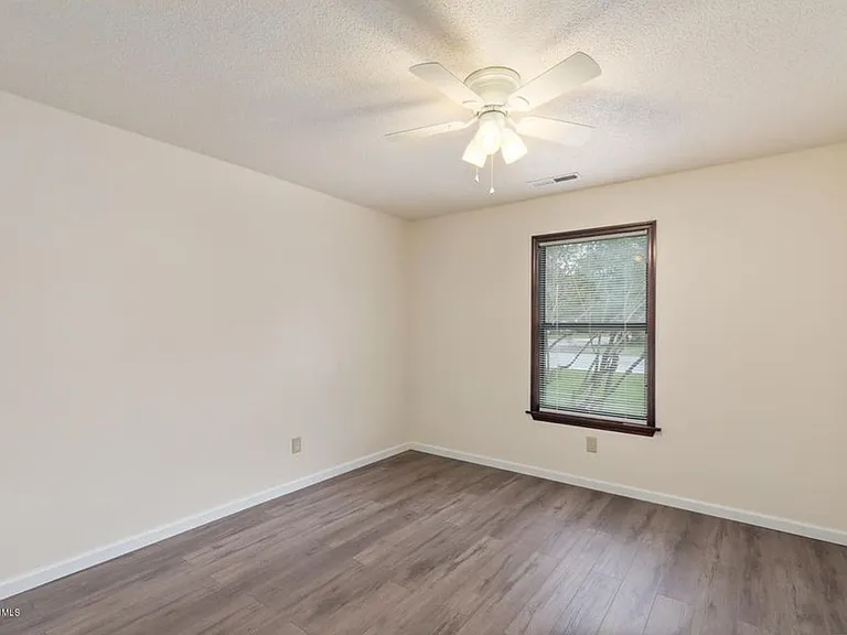 1041 Spring Villa Dr — Photo 14