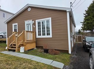 18 Bayview Heights, Corner Brook, NL A2H5W5
