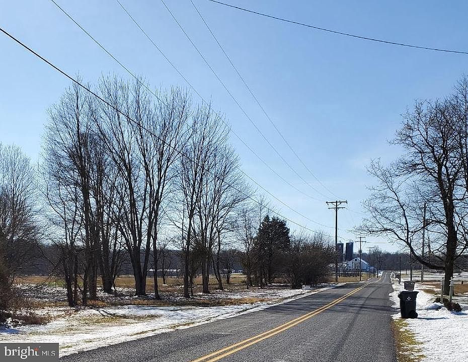 2nd image of 10 Zeigler Mill Rd